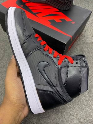 AIR JORDAN 1 RETRO "BLACK GYM RED"_img_2
