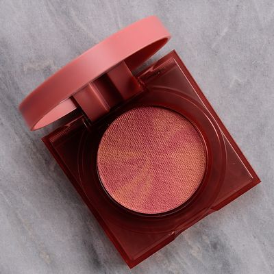GloWish Cheeky Vegan Blush Powder Caring coral_img_1