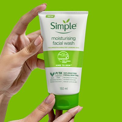 Simple Kind to Skin Moisturising Facial Wash 150ml_img_1