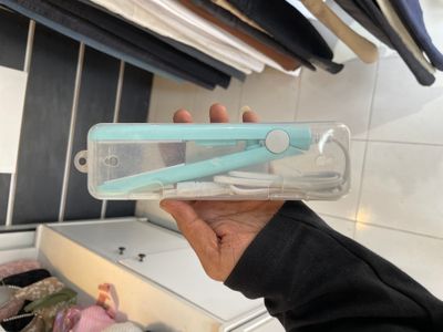 Mini hair straightener_img_5