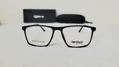 Premium Eyewear_img_1