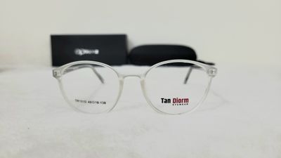 Premium eyewear for small faces_img_1