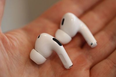 Airpods pro 2nd gen with ANC_img_5