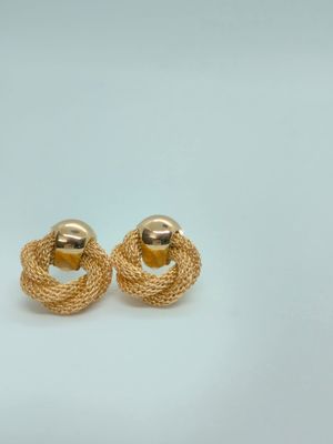 Ear top_img_1