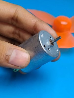 4Volt, 280 High Speed motor + Fan_img_2