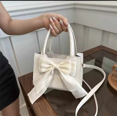 Sweet cross body high quality shoulder bag Color: pink/black /whiteGenuine lather_img_0