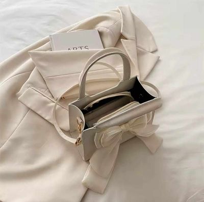 Sweet cross body high quality shoulder bag Color: pink/black /whiteGenuine lather_img_1