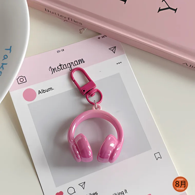 Three dimensional headset keychain_img_2