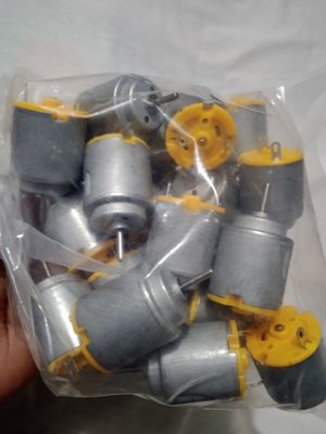 3v to 4v motor/toy car motor._img_2