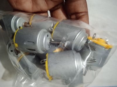 3v to 4v motor/toy car motor._img_10