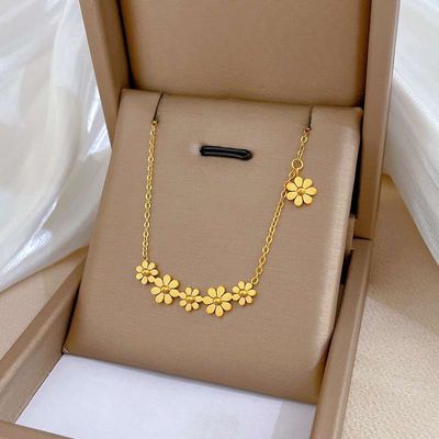 Six flower daisy necklace Colour guaranteed_img_0