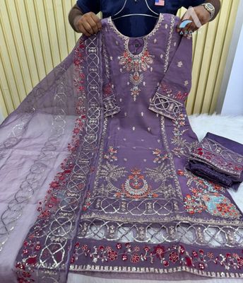 Pakistani Inspired Aganoor Three pieces_img_4