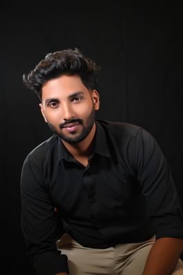 ILIAF Timeless Black Essential Shirt - Versatile Professional Wear_img_1