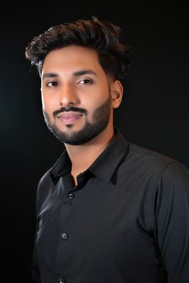 ILIAF Timeless Black Essential Shirt - Versatile Professional Wear_img_0