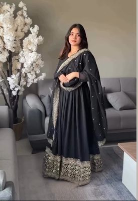 Luxury Embroidery Gown_img_0
