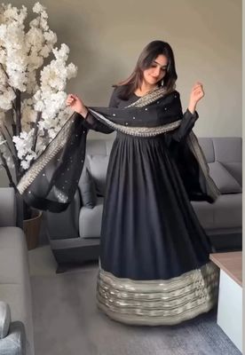 Luxury Embroidery Gown_img_5
