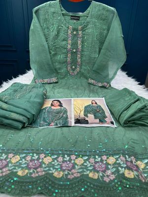 পাকিস্তানি এমব্রয়ডারি জর্জেট থ্রি পিস_img_1