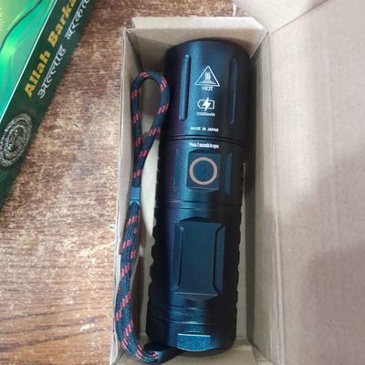 Strong Light Lamp T40 LED Flashlight USB Rechargeable Ultra-Bright Torch High Power Lantern Built-in Lithium Batteries_img_3