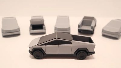 Tesla Cybertruck Kit Card_Designed by Muunk Studio_img_1