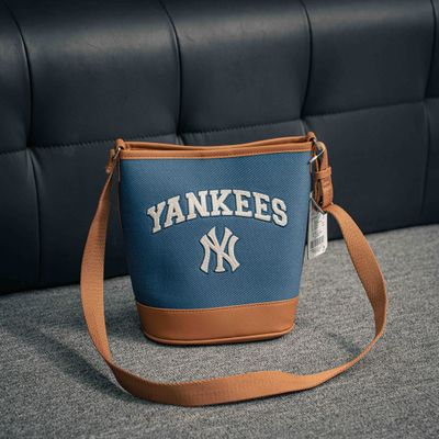 MLB New York Yankees Bucket Bag_img_0