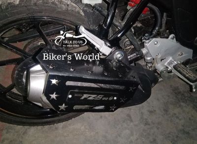 Premium Black CNC Silencer Gourde For FZS All Model_img_1
