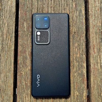 Vivo V30_img_6
