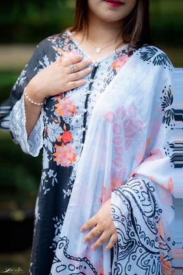 রজনীগন্ধা (Rajonigondha) Luxury Swiss Lawn Three-Piece_img_1