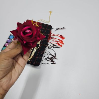 Sharee + watches + Neckless Set with Dul + Make Up Box + flowers Combo_img_4