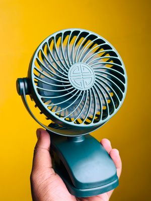 P8 USB Small Handheld Rechargeable Clip Fan_img_0