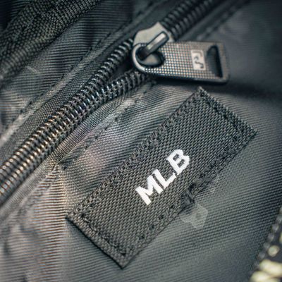 MLB New York Yankees Monogram Black Waist Bag_img_5