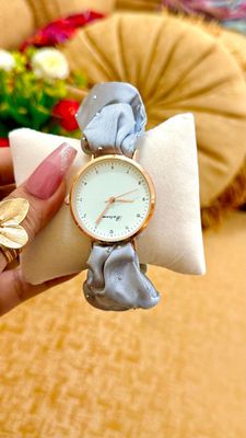 Elegant Pearl Scrunchie Watch – Stylish Bracelet Timepiece for Women_img_1