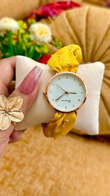 Elegant Pearl Scrunchie Watch – Stylish Bracelet Timepiece for Women_img_2