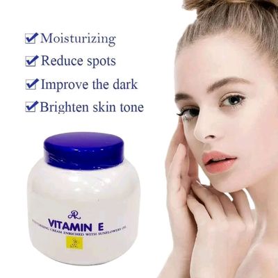 AR Vitamin E Moisturizing whitening Cream_img_0
