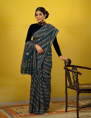 Elegant Jamdani Black Sharee  – Timeless Bengali Heritage