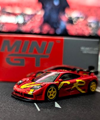MiniGT 684 McLaren F1 GTR 1996 Presentation [Intact]_img_1