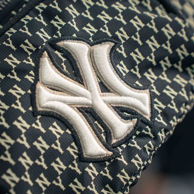 MLB New York Yankees Monogram Black Waist Bag_img_2
