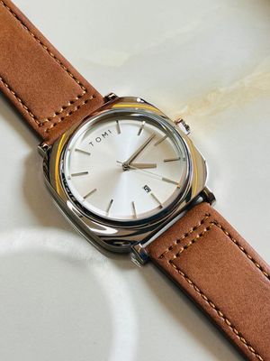 TOMI T-084 Men's Leather Belt Quartz Watch With Date (White)_img_1