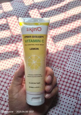 skin'O vitamin c lemon face wash_img_2