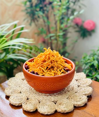 কুষ্টিয়ার স্পেশাল আলু চানাচুর (৩০০গ্রাম)_img_0
