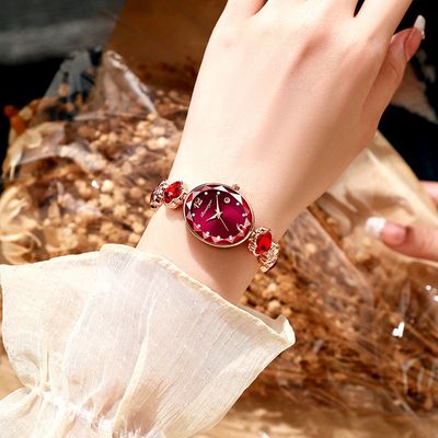 Cross-border Explosions Foreign Trade Women's Watch Waterproof Fashion Trend Luminous Light Luxury Calendar Elegant All-match Bracelet Women's Watch_img_1