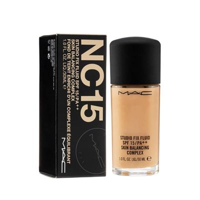 M.A.C Studio Fix Fluid SPF 15 Foundation NC15_img_0