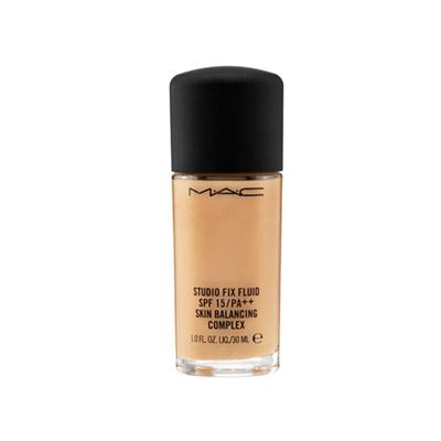 M.A.C Studio Fix Fluid SPF 15 Foundation NC15_img_1