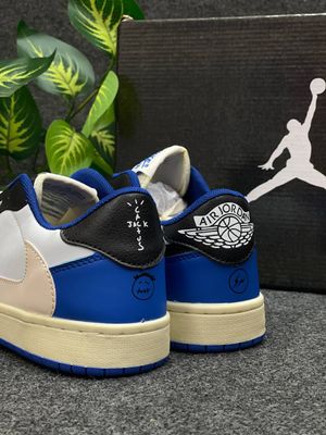 Limited Edition Sneaker Alert! 🔥Fragment Design × Travis Scott × Air Jordan 1 Low OG.Man Shoes._img_4