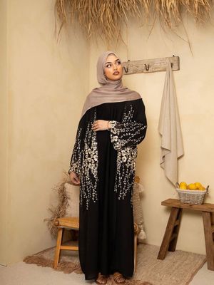 Abaya Zahoor._img_2