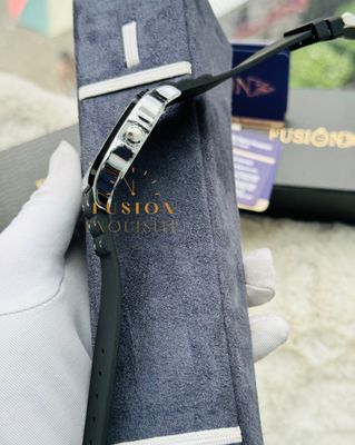 Cartier Silicone Belt Silver Quartz Watch (AA Grade)_img_2