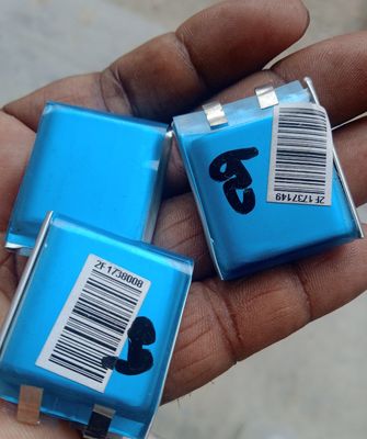 (CODE-11) MINI LITHIUM POLYMER 3.7VBATTERY._img_0
