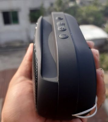 W15 bluetooth portable wireless speaker_img_3