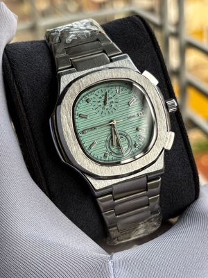 Patek Philippe Nautilus Chrono Tiffany Dial_img_0