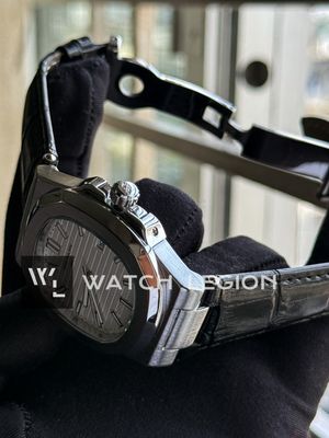 PATEK NAUTILUS QUARTZ WHITE DIAL BLACK BELT_img_2