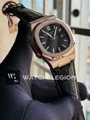 PATEK NAUTILUS QUARTZ ROSE GOLD CASE BLACK DIAL BLACK BELT_img_0